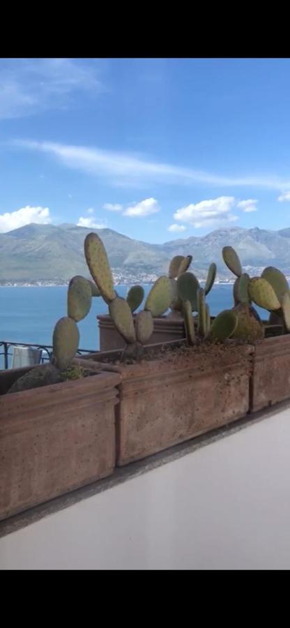 Le Suite Guarinelli B&B Gaeta Zewnętrze zdjęcie